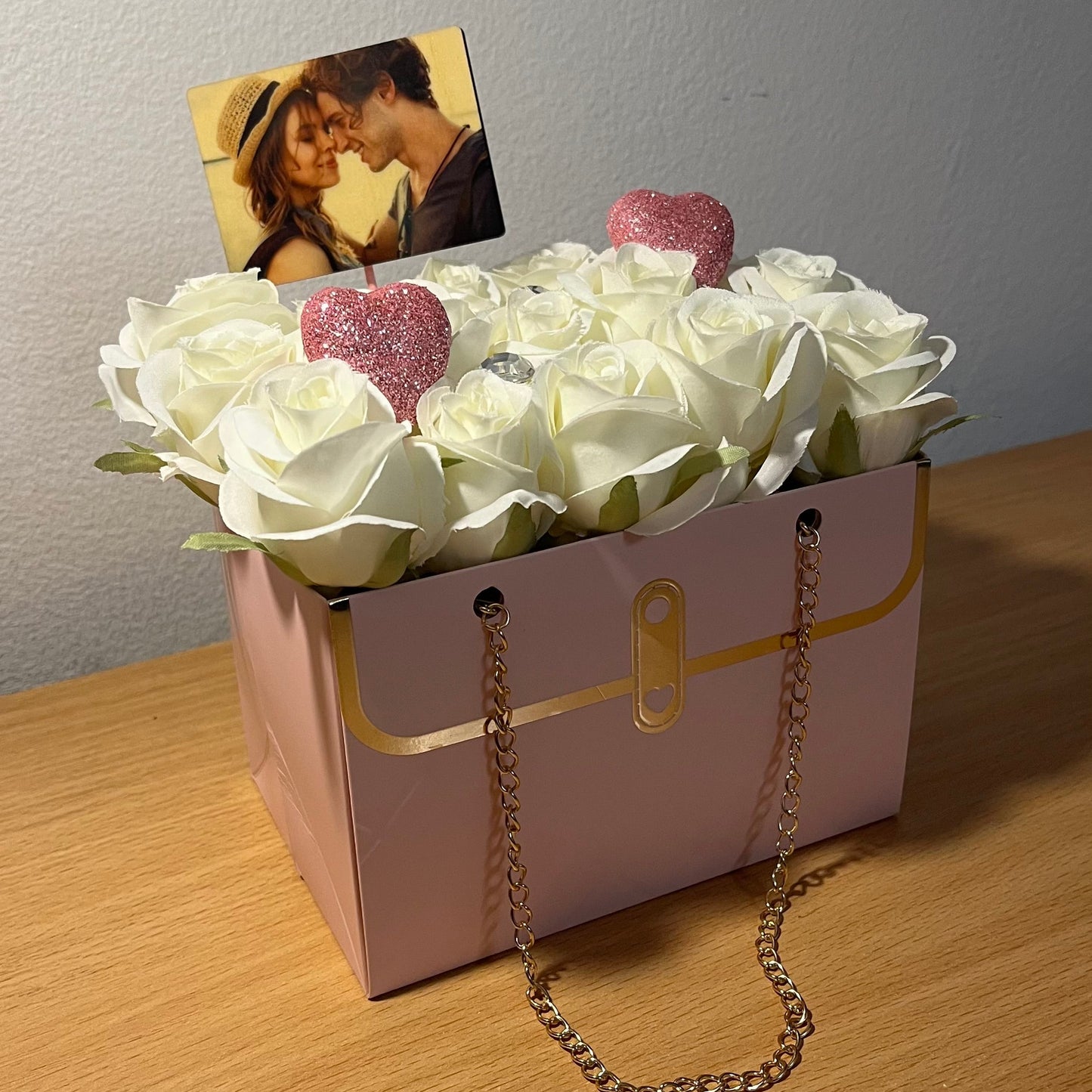 Rózsabox - Pink dobozzal és fehér rózsával