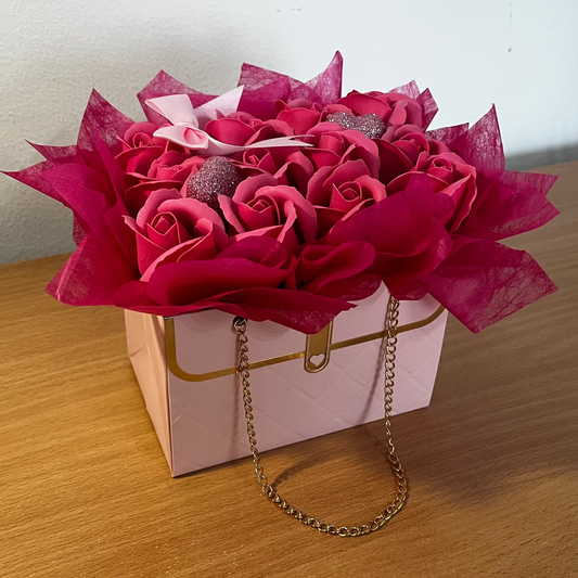 Rózsabox - Pink dobozzal és pink rózsával