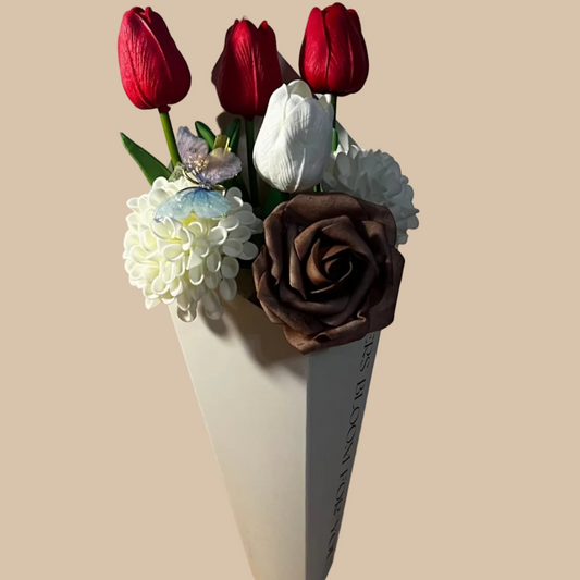 Tulipáncsokor fehér dobozzal